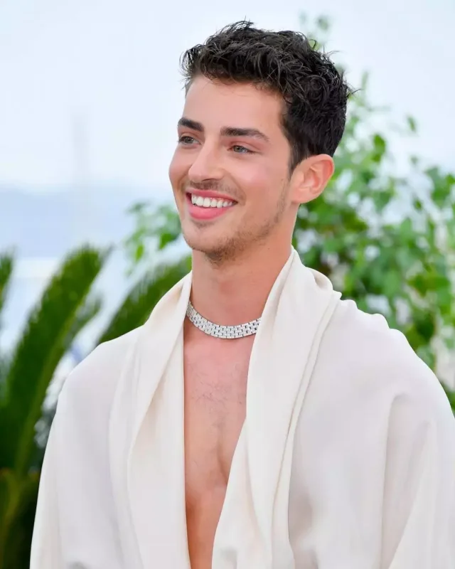 “Kann”ın ikinci günündən fotolar...