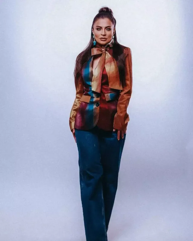 Aynur yenə imicini dəyişdi