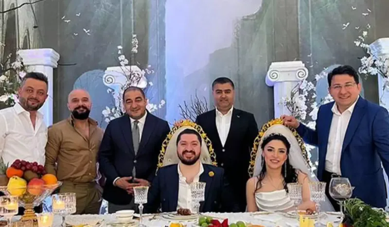 “Söhbətgah”ın aparıcısı evləndi