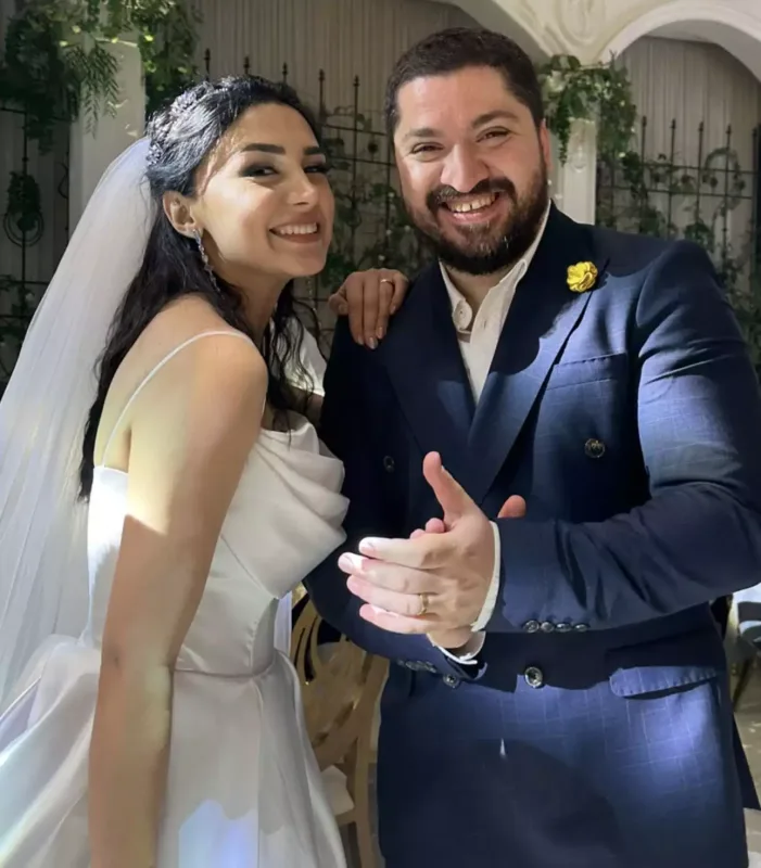 “Söhbətgah”ın aparıcısı evləndi