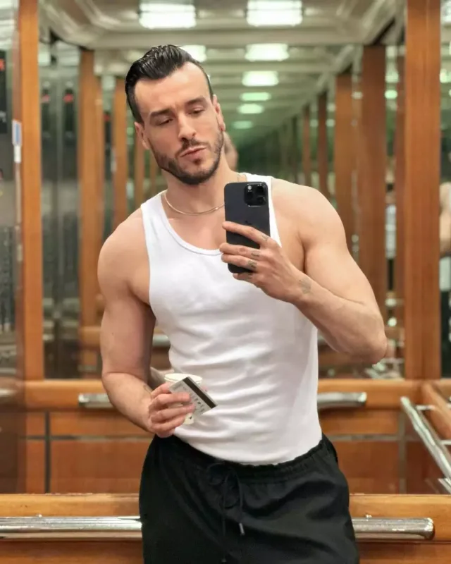 “Sizə neçə illik gey lazımdır?”