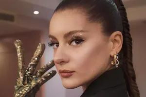 Atiye yenə hamilədir