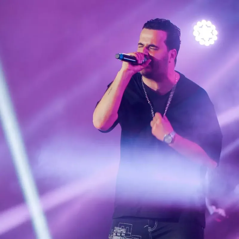 “Paxıl olmayın, bir dəfə yaşayırıq”