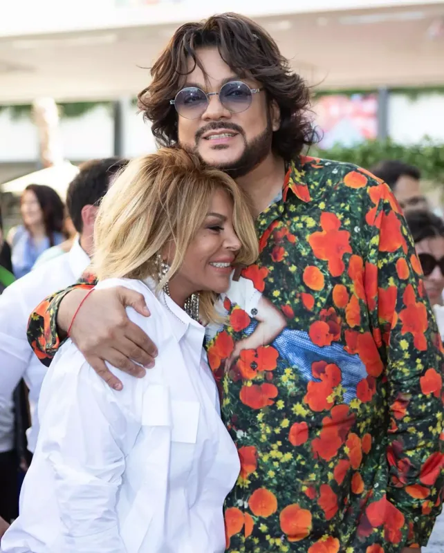 Aygün Kazımovaya olan sevgisini belə bildirdi