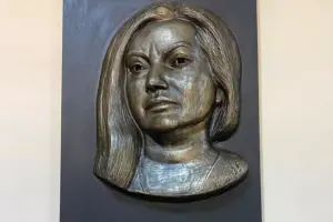 Nailə Mirməmmədlinin barelyefi qoyuldu