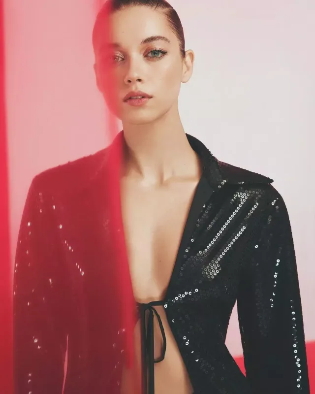 Afra 10 milyona reklama çəkildi