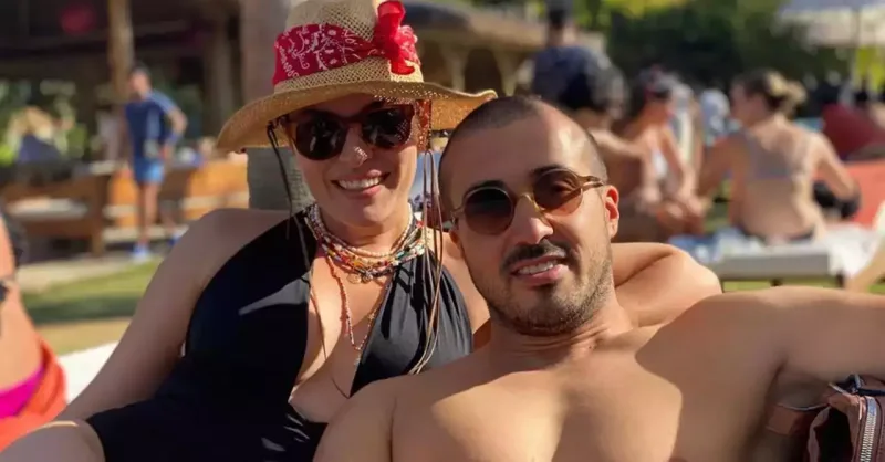 Ezgi Mola ana olacaq!