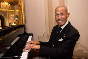 Türk musiqiçi 100 yaşında vəfat etdi