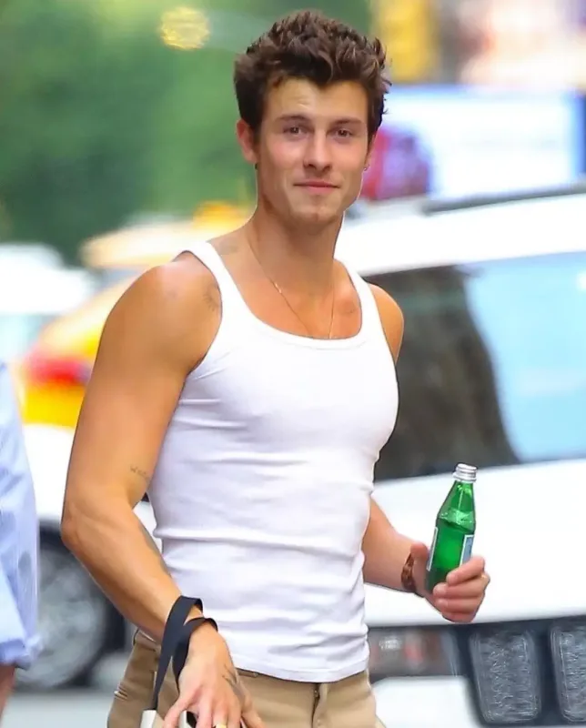 Gecə-gündüz gəzintidə...