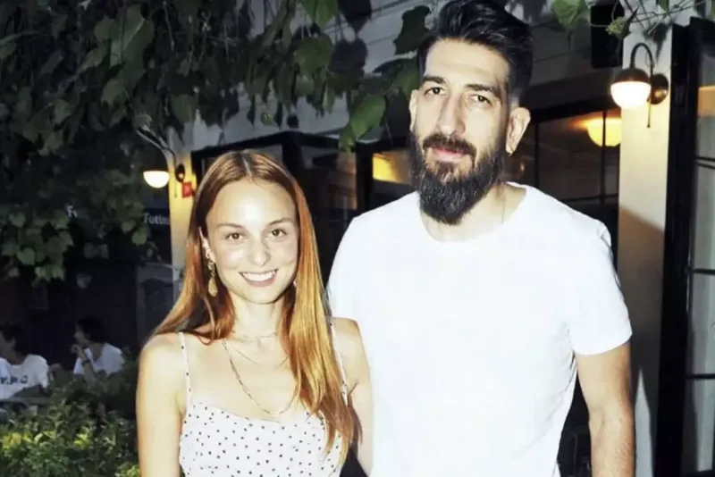 4 illik sevgilisi ilə evlənmək istəmir