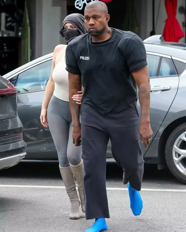 Yenə qəribə tərzləri ilə diqqət çəkdilər