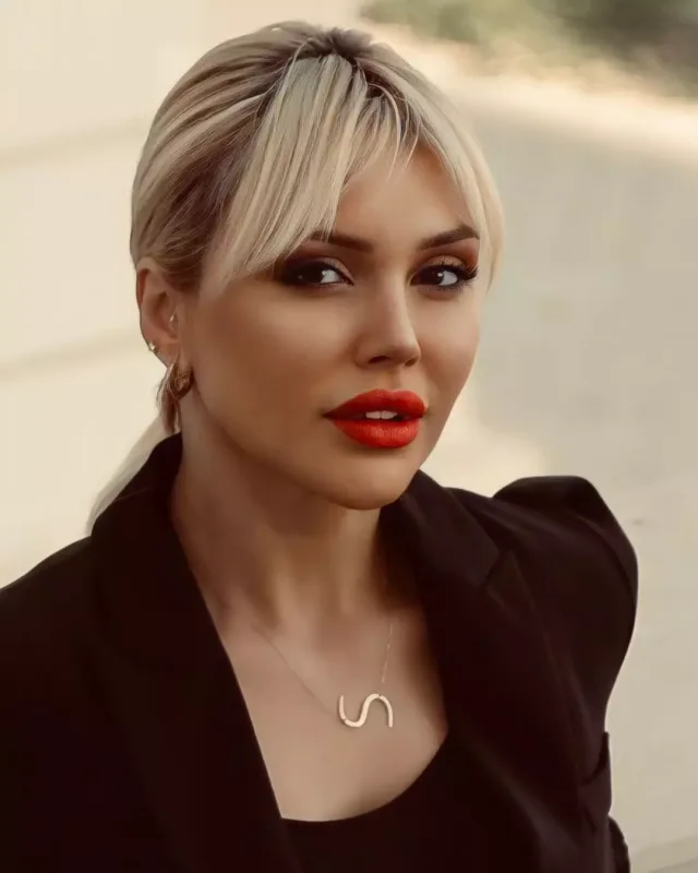 Samirə biznesini dondurdu