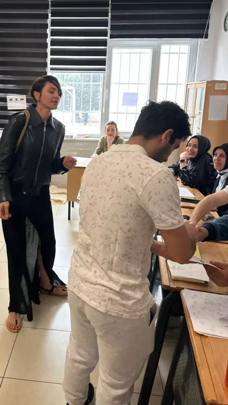 Günay da səs verdi