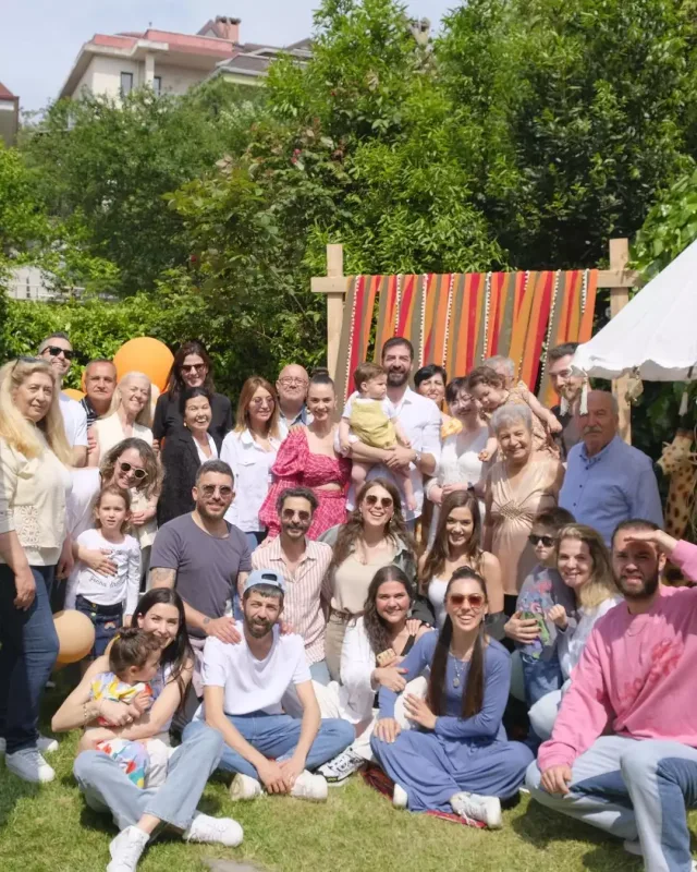 Oğullarının 1 yaşını qeyd etdilər