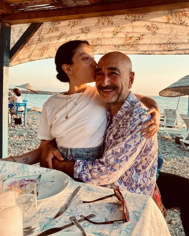 Səssiz-sədasız evlənibmiş...