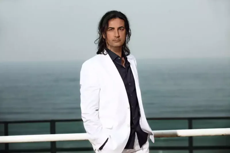 Çelik Bakıda konsert verəcək