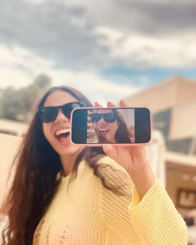 Demetdən bikinili pozalar