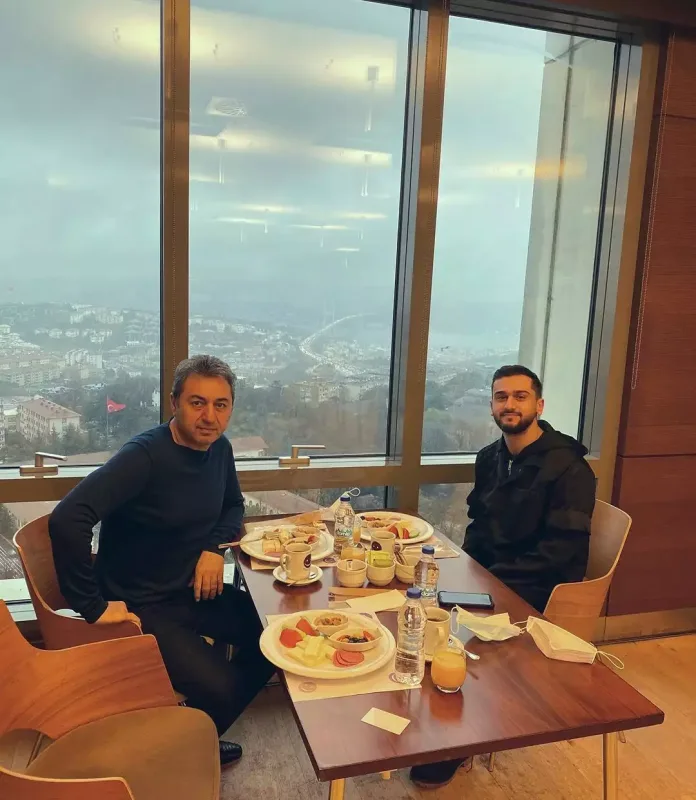 “Başa düşdüz ki, niyə yaraşıqlıyam?”