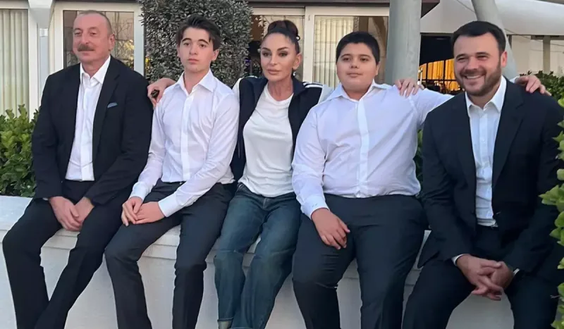 Prezident və ailəsinin səmimi fotoları...