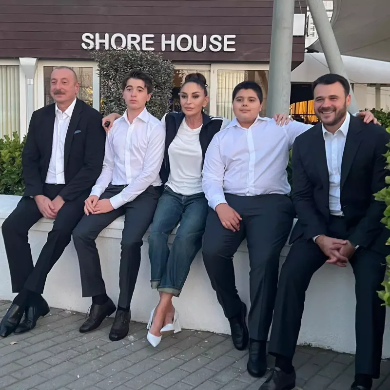 Prezident və ailəsinin səmimi fotoları...