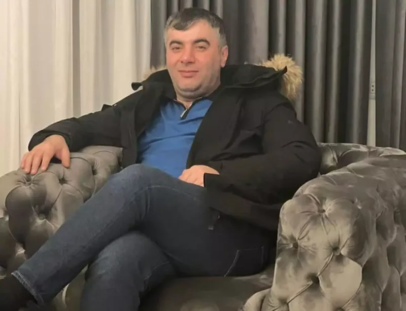 “Üzünə gülüb oyunlar oynadı”