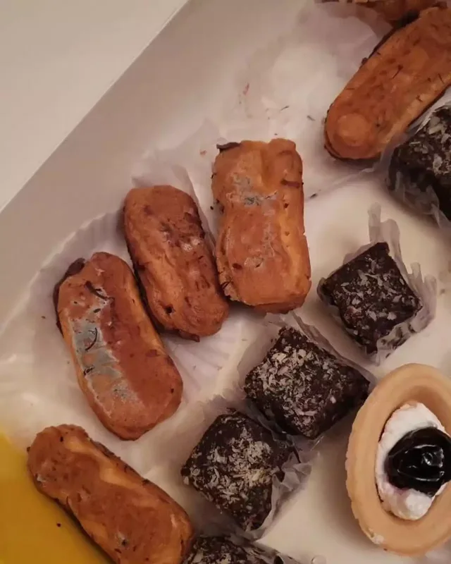 Aytən şirniyyat mağazasını biabır etdi