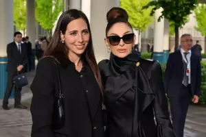 Hülya Avşarın qızı Mehriban Əliyeva ilə