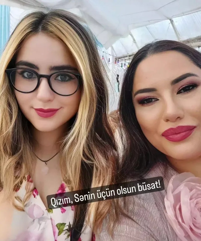 Aytən qızı ilə fotosunu paylaşdı
