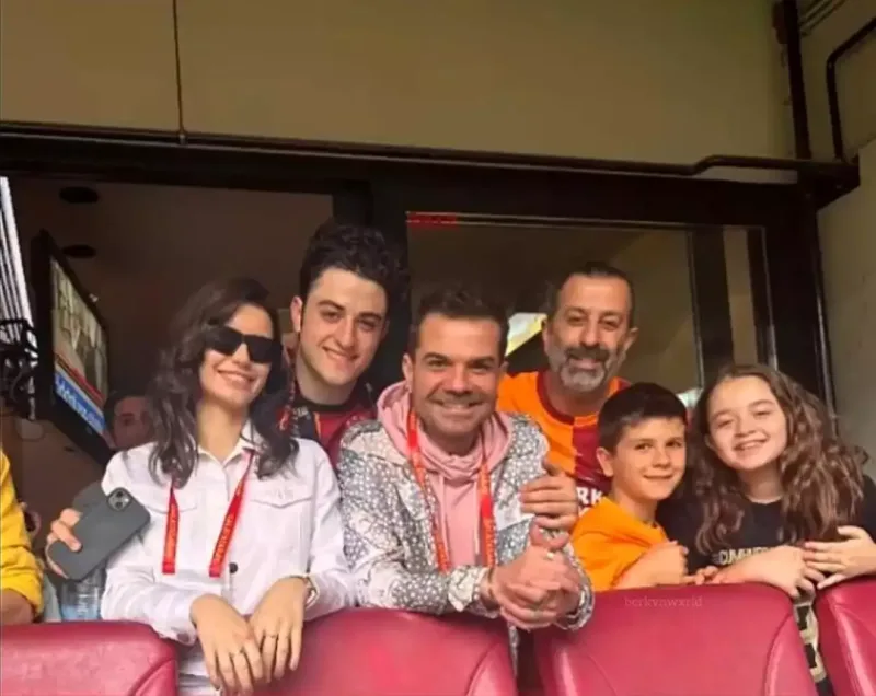 Birgə matç izlədilər