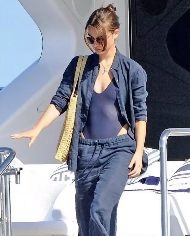 DiKaprio özündən 26 yaş kiçik modellə