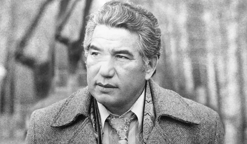 Çingiz Aytmatovun abidəsi ilə bağlı açıq müsabiqə