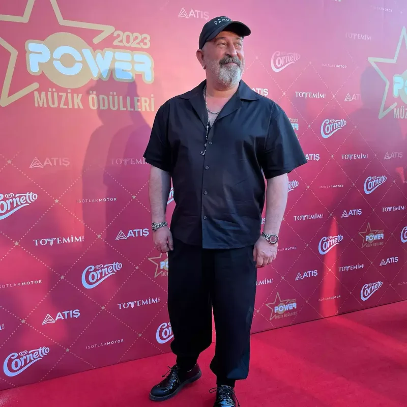 Türk məşhurları birləşdirən gecə