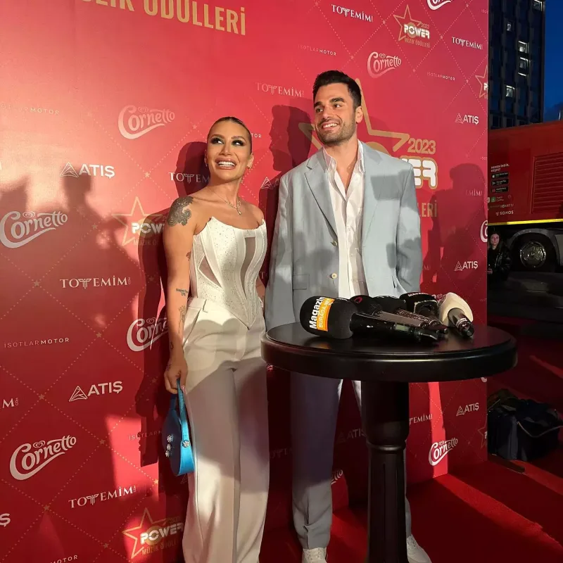 Türk məşhurları birləşdirən gecə