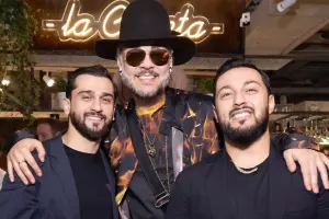 Coni biznesə atıldı - Rus məşhurlar açılışda