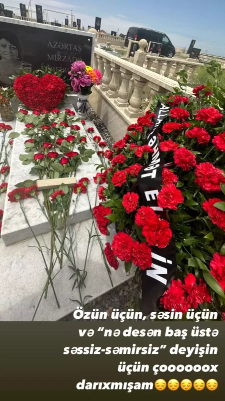 “Səsin üçün darıxmışam”