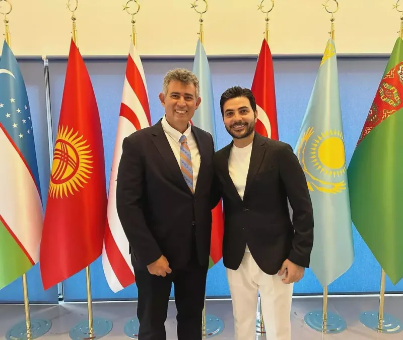 Elçin Şimali Kipr Prezidenti ilə