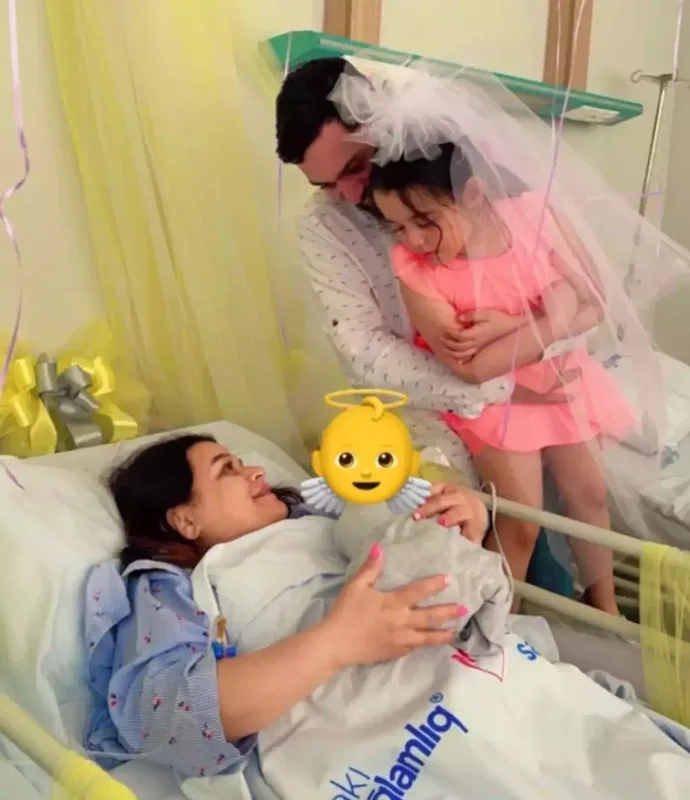 Elza Seyidcahanın 4-cü nəvəsi doğuldu