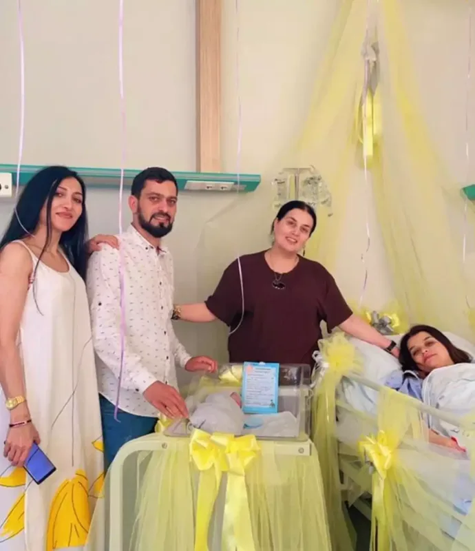 Elza Seyidcahanın 4-cü nəvəsi doğuldu