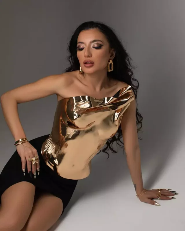 Maya Diabın onu təkrarladığını deyir…