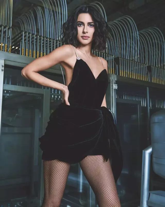 Müğənni Nəsrin Cavadzadə… - Video