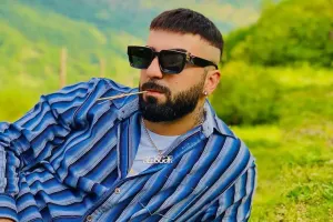 Paster fanatları üçün avtobus təşkil edir