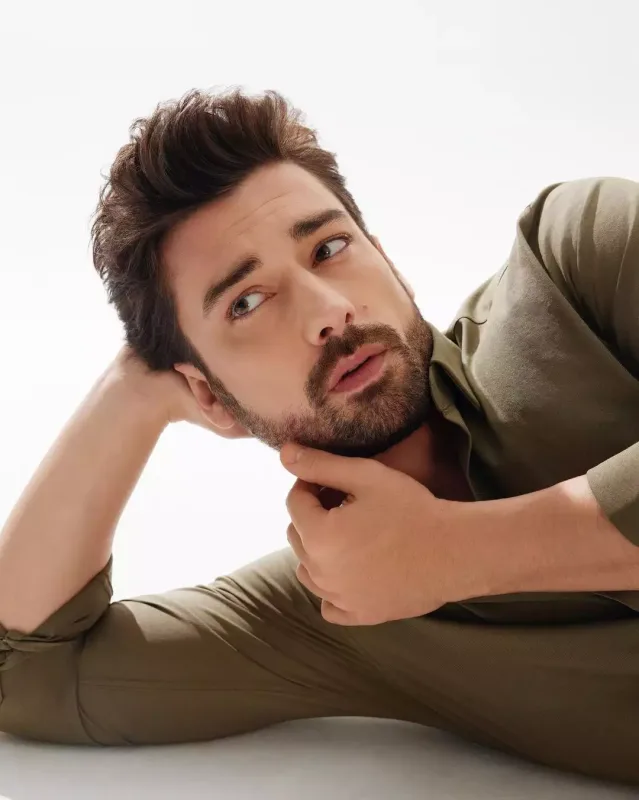 Alpın yeni sevgilisi Sıladır