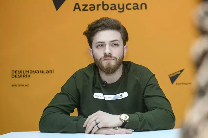 “Sevgilim yoxdur, subayam”