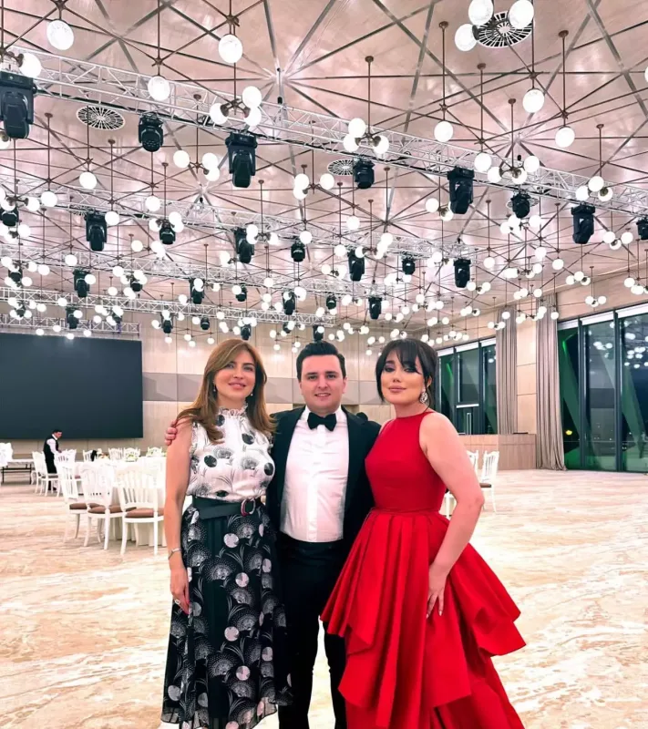 Prezidentlərin qarşısında kimlər çıxış etdi?