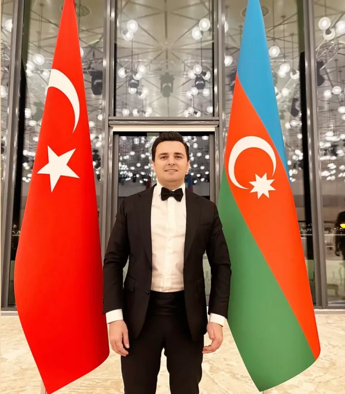 Prezidentlərin qarşısında kimlər çıxış etdi?