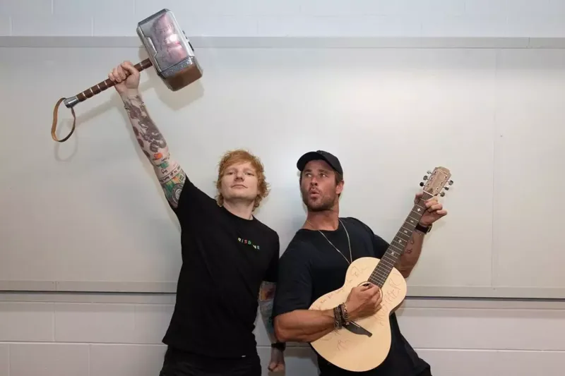 Özünü Ed Şiran fan-klubunun Prezidenti adlandırdı