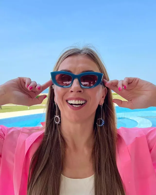 Məşhur rus aparıcı Bakıdan fotolar paylaşdı