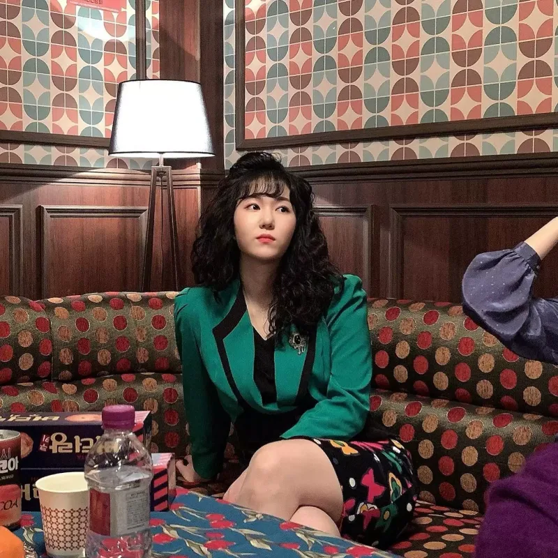 Aktrisa pilləkandan yıxılıb öldü