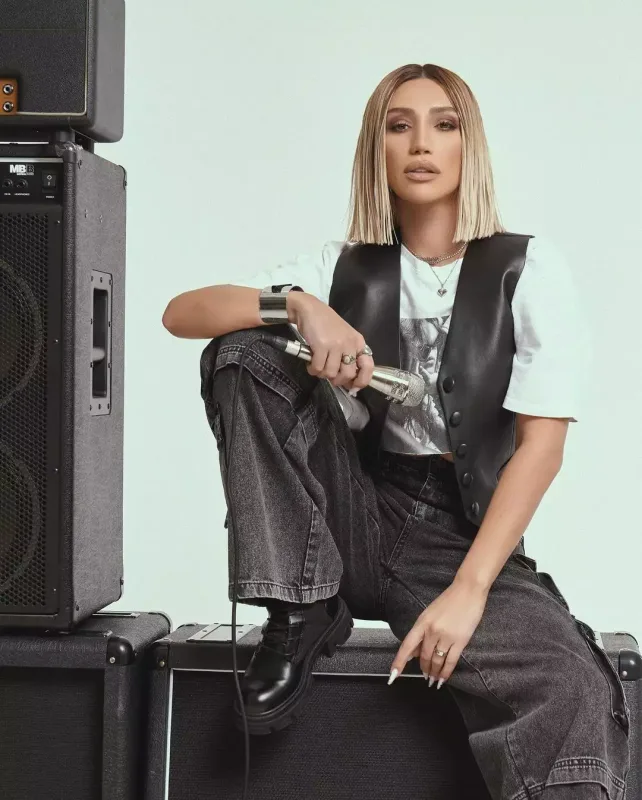 Röyanın albomu nə vaxt satışa çıxarılacaq?