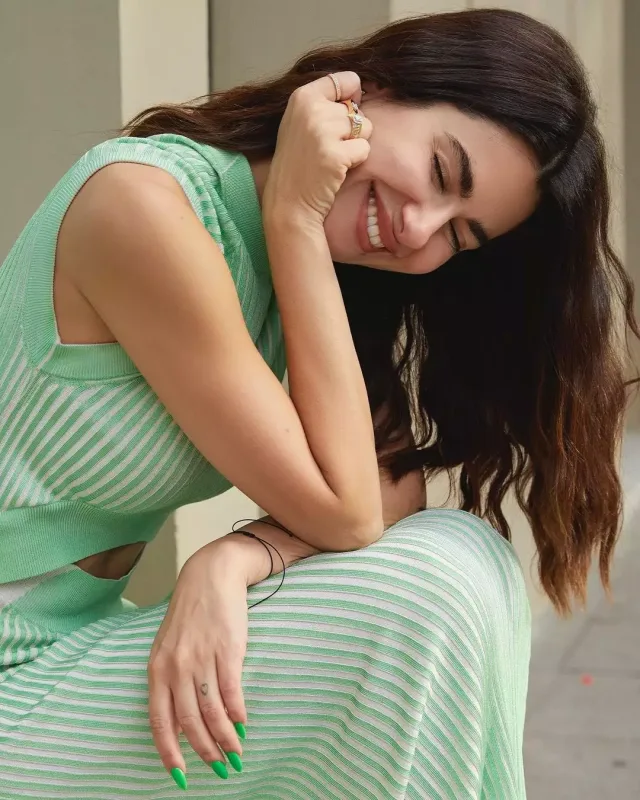 Nəsrindən italyan brendi üçün yaşıl “look”